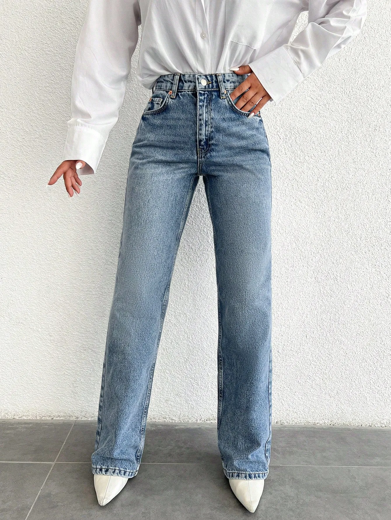 Sleek Tailored Straight Fit Jeans