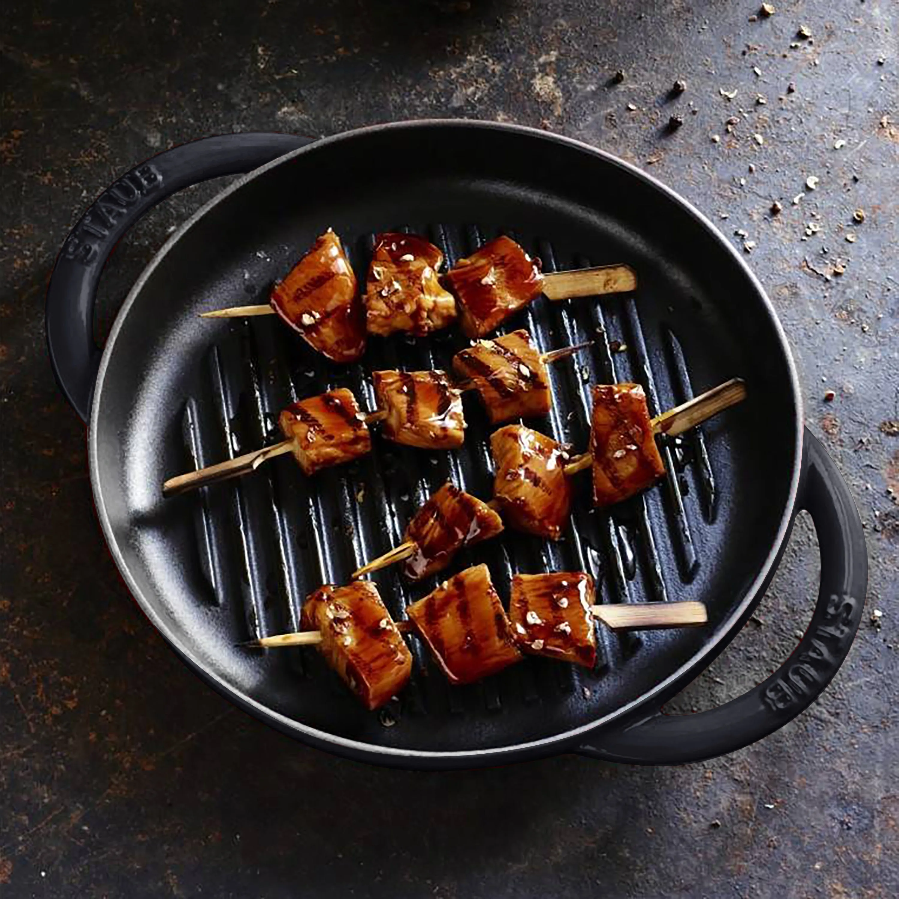 Staub 10" Matte Black Round Grill Pan